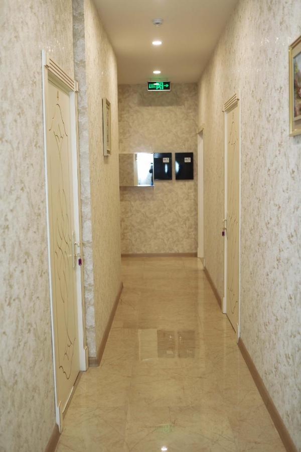 Midcity Hotel Baku Exterior photo