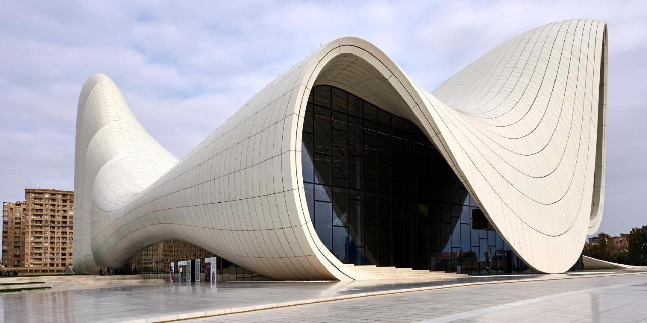 Midcity Hotel Baku Exterior photo