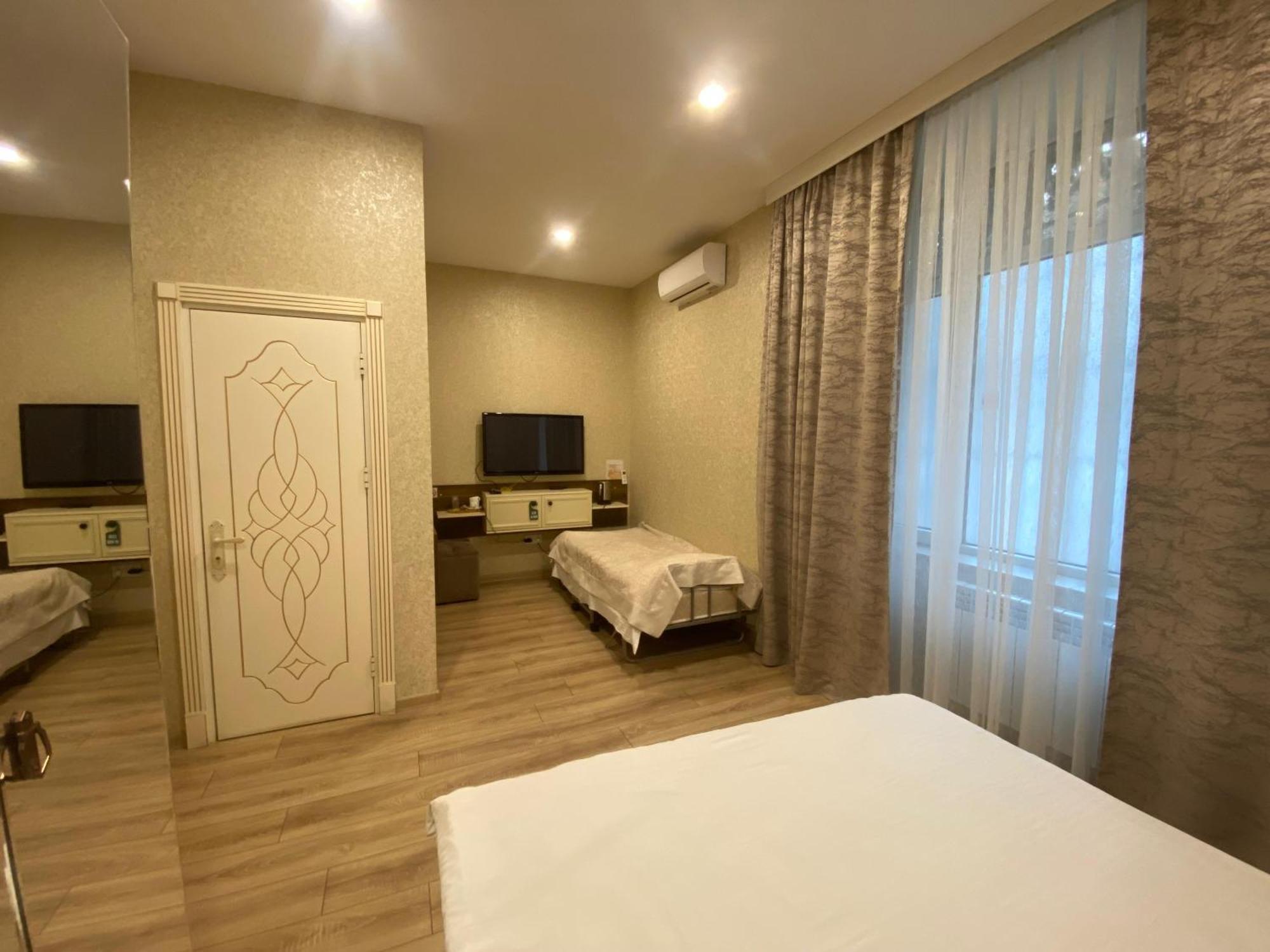 Midcity Hotel Baku Exterior photo